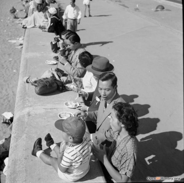 Ảnh độc chuyến du hí của người Việt ở Mỹ năm 1951 - 10 Ảnh độc chuyến du hí của người Việt ở Mỹ năm 1951 - 10