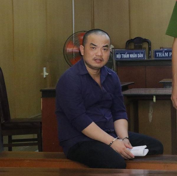 Đại gia Việt bị cảnh sát Mỹ bắt và trục xuất về nước lĩnh 30 năm tù - 0 Đại gia Việt bị cảnh sát Mỹ bắt và trục xuất về nước lĩnh 30 năm tù - 0
