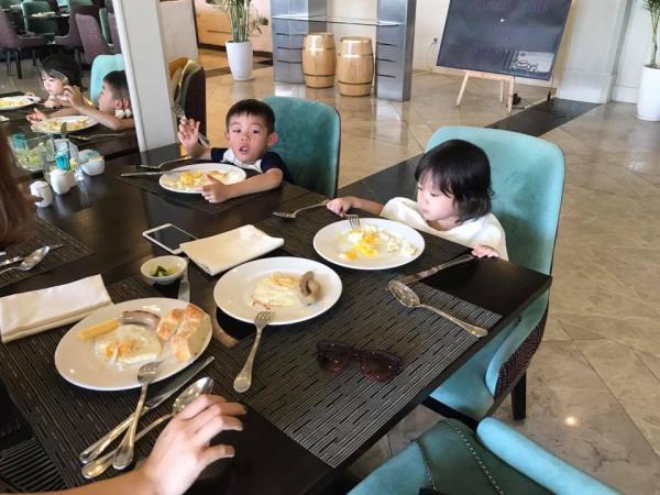 Mẹ đơn thân Việt kiều tay trắng nuôi 2 con sau sóng gió hôn nhân - 5 Mẹ đơn thân Việt kiều tay trắng nuôi 2 con sau sóng gió hôn nhân - 5