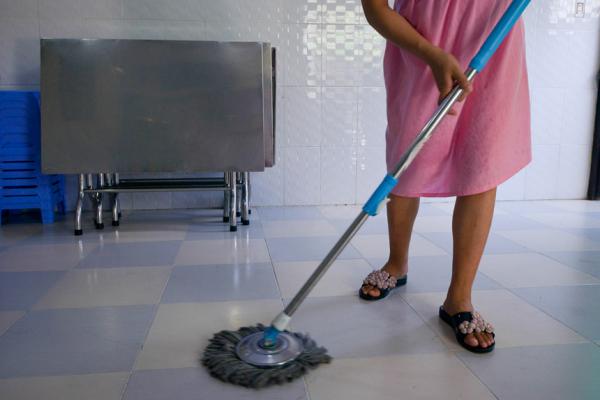Người cha của 20 đứa trẻ cưu mang 200 bà bầu - 6 Người cha của 20 đứa trẻ cưu mang 200 bà bầu - 6