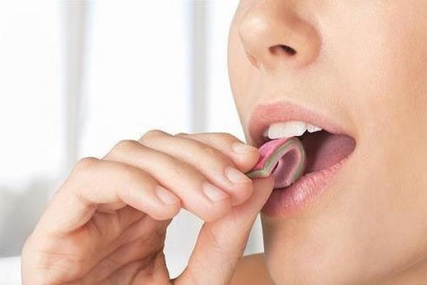 Nhai kẹo cao su khi đi bộ giúp đồng bộ nhịp tim - 0 Nhai kẹo cao su khi đi bộ giúp đồng bộ nhịp tim - 0