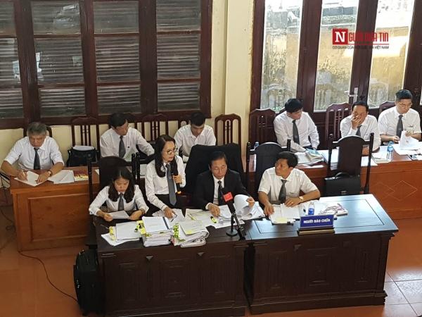 Toàn cảnh 4 ngày xét xử bác sĩ Hoàng Công Lương - 3 Toàn cảnh 4 ngày xét xử bác sĩ Hoàng Công Lương - 3