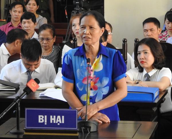 Xét xử BS Hoàng Công Lương: Số tiền gia đình các nạn nhân đòi bồi thường tại tòa - 0 Xét xử BS Hoàng Công Lương: Số tiền gia đình các nạn nhân đòi bồi thường tại tòa - 0