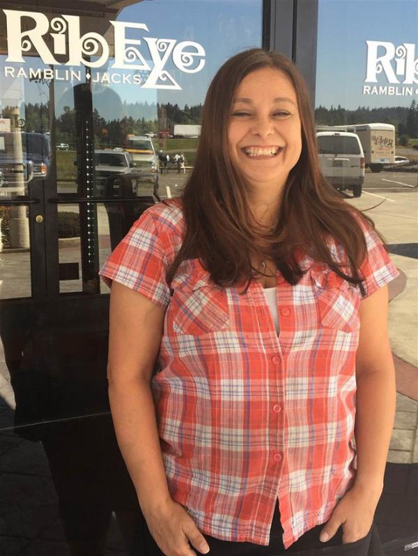 Nhận được tiền tip quá lớn, người phục vụ bị sốc khi biết lý do chính là nụ cười của mình - 0 Nhận được tiền tip quá lớn, người phục vụ bị sốc khi biết lý do chính là nụ cười của mình - 0