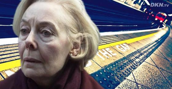 42 1 Tinh Yeu Xuc Dong Cua Ba Lao Hang Ngay Den Nha Ga Chi De Nghe Xin Can Than Khi Len Xuong Tau