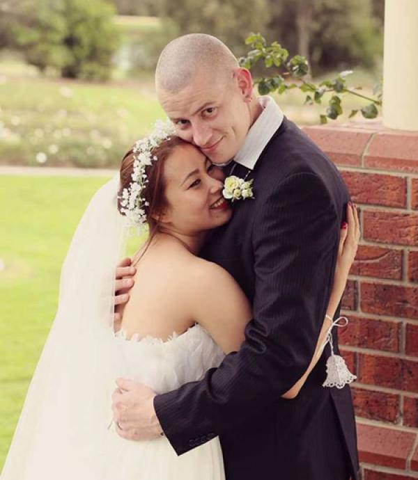 Chàng kỹ sư Australia một tháng mài nhẫn kim cương cầu hôn cô gái Việt - 1 Chàng kỹ sư Australia một tháng mài nhẫn kim cương cầu hôn cô gái Việt - 1