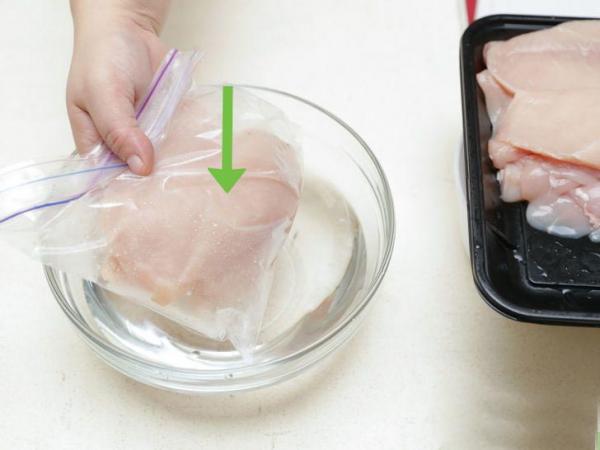 Rã đông thực phẩm không đúng cách, nguy hiểm khó lường - 3 Rã đông thực phẩm không đúng cách, nguy hiểm khó lường - 3