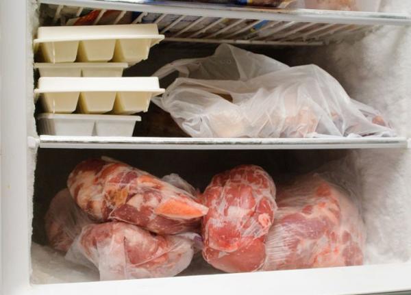 Rã đông thực phẩm không đúng cách, nguy hiểm khó lường - 2 Rã đông thực phẩm không đúng cách, nguy hiểm khó lường - 2