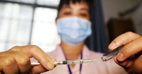 42 1 Rung Dong Nguoi Trung Quoc Phan No Vi Be Boi Vaccine Rom