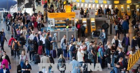 42 1 San Bay Frankfurt Huy Lenh So Tan Khan Cap