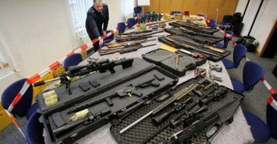 42 1 Ta Dao Cuc Huu Duc Khong Ngung Lon Manh