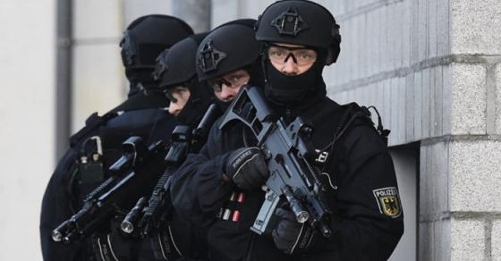 42 1 Duc Bat Giu Mot Nguoi Nga Vi Nghi Ngo Khung Bo