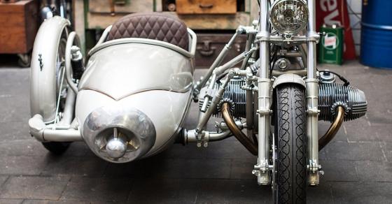 42 4 Chi Tiet Mau Bmw Do 3 Banh Co Dien Dam Chat Duc