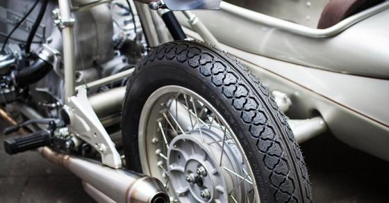 42 5 Chi Tiet Mau Bmw Do 3 Banh Co Dien Dam Chat Duc