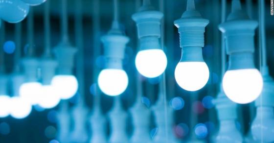 42 1 Vi Sao Bong Den Halogen Bi Cam Su Dung Hoan Toan O Chau Au Tu 19 Toi