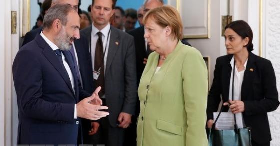 42 1 Thu Tuong Duc Angela Merkel Eu Va Nato Khong Phai Ke Thu Cua Nga