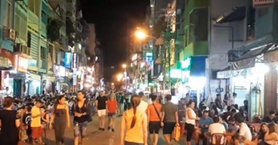 42 1 Chuyen Yeu Phi Cong Tay Va Nhung So Phan Day Bi Kich Cua Cac Quy Ba Sai Gon