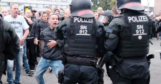 42 1 Bao Dong Chong Nguoi Nuoc Ngoai Tai Chemnitz