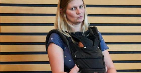 Nghị viên Đức bị ngăn bỏ phiếu vì con nhỏ 42 1 Nghi Vien Duc Bi Ngan Bo Phieu Vi Con Nho