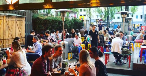 42 10 Chuoi Cua Hang Banh My Nhu Viet Nam Thu Nho Giua Long Nuoc Duc