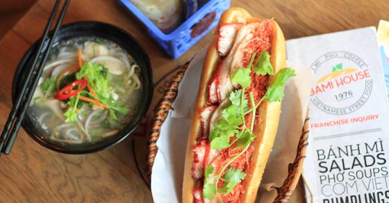 42 5 Chuoi Cua Hang Banh My Nhu Viet Nam Thu Nho Giua Long Nuoc Duc