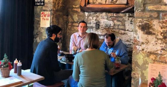 42 9 Chuoi Cua Hang Banh My Nhu Viet Nam Thu Nho Giua Long Nuoc Duc