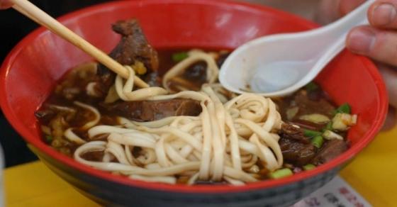 42 1 Cau Chuyen Cam Dong Ve Bat Mi Bo Va Nguoi Cha Mu