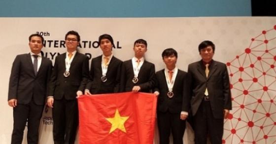 42 1 4 Hoc Sinh Viet Gianh Huy Chuong Vang Olympic Tin Hoc Quoc Te 2018