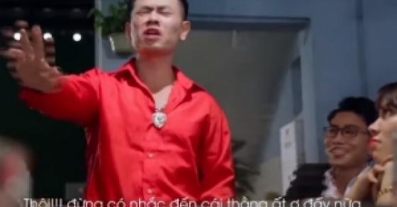 Khoe khoang của cải rồi chê bạn học ăn mặc rẻ tiền, cho đến khi anh ấy cất lời tất cả đều cúi mặt xấu hổ