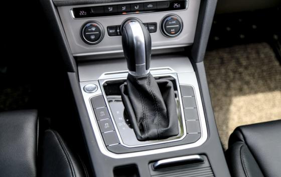 42 12 Volkswagen Passat Chat Duc Cho Nguoi Viet