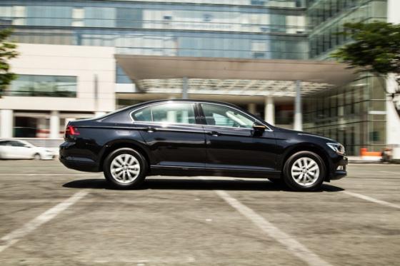 42 4 Volkswagen Passat Chat Duc Cho Nguoi Viet