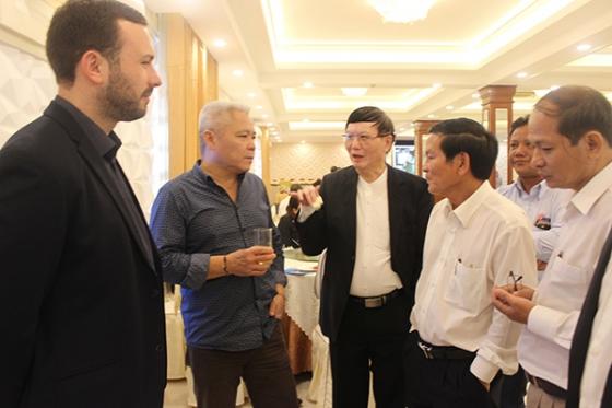 42 1 Ong Nguyen Huu Trang Phan Thuong Lon Nhat Voi Toi La Giup Moi Quan He Viet Nam Duc Than Thiet Hon