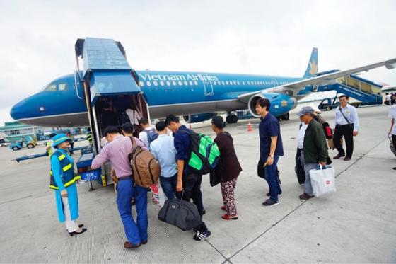 Thích chen ngang không xếp hàng, họ làm càn vì nhiều người im lặng