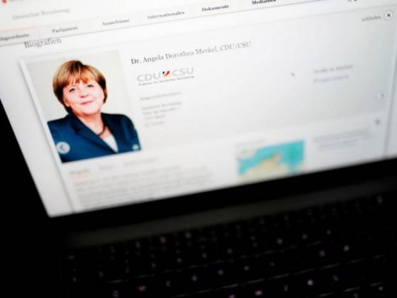 42 1 Hang Loat Chinh Tri Gia Duc Bi Hacker Danh Cap Thong Tin