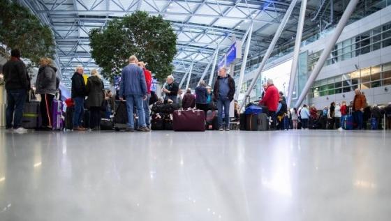 42 1 Nong   Se Dinh Cong Tai San Bay Frankfurt Vao Thu Ba 15012019