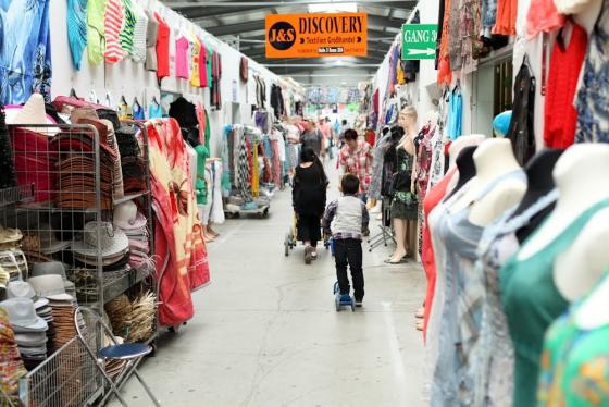 42 3 Bao Duc Viet Ve Tinh Trang Khong Phep O Dong Xuan Cho Lon Nhat Cua Nguoi Viet O Berlin