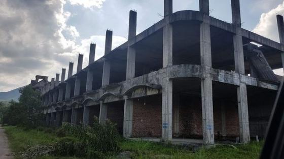 42 10 Lanh Nguoi Ben Trong Sieu Du An 2 Ty Do O Xu Lang