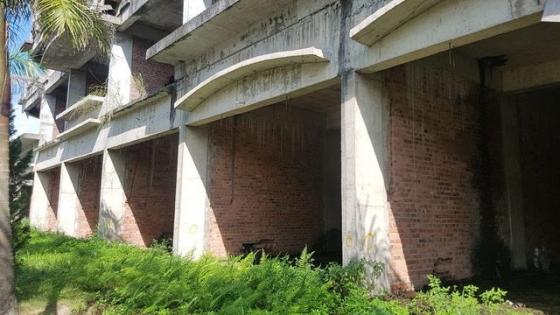 42 16 Lanh Nguoi Ben Trong Sieu Du An 2 Ty Do O Xu Lang