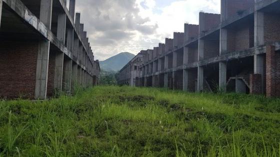 42 8 Lanh Nguoi Ben Trong Sieu Du An 2 Ty Do O Xu Lang