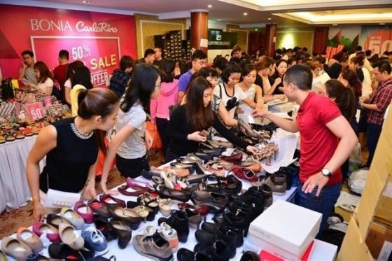 Người Mỹ nghĩ gì khi người Trung Quốc bỏ 800 đô để mua một bộ quần áo?