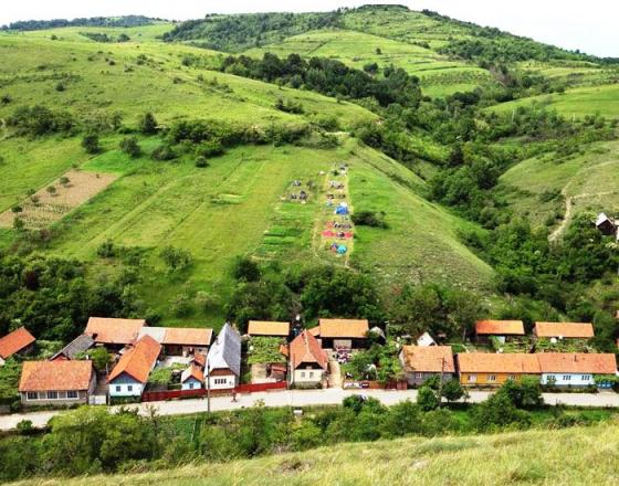 42 2 Ngoi Lang Dac Biet Khong Can Canh Sat Chua Tung Co Trom Cap Muon Mua Banh My Chi Can De Lai Tui