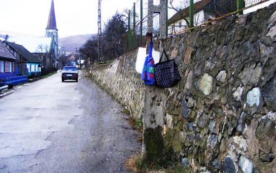 42 3 Ngoi Lang Dac Biet Khong Can Canh Sat Chua Tung Co Trom Cap Muon Mua Banh My Chi Can De Lai Tui