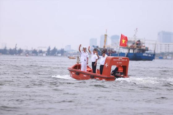 42 17 Dong Doi Nguoi Than Da Nang Tuong Niem 64 Liet Si Gac Ma