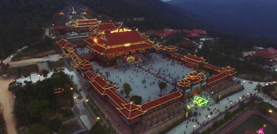 42 6 Chua Ba Vang 10 Nam Bien Thanh Nguy Nga Rong Hang Chuc Ngan Met Vuong