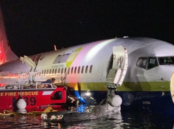 42 4 Anh Hien Truong Vu May Bay Boeing 737 Cho 143 Nguoi Lao Xuong Song O My