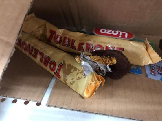 42 4 Qua Xau Ho Boi Nhung Nguoi Vao Sieu Thi Auchan Lay Do An Uong Thoai Mai Khong Tra Tien