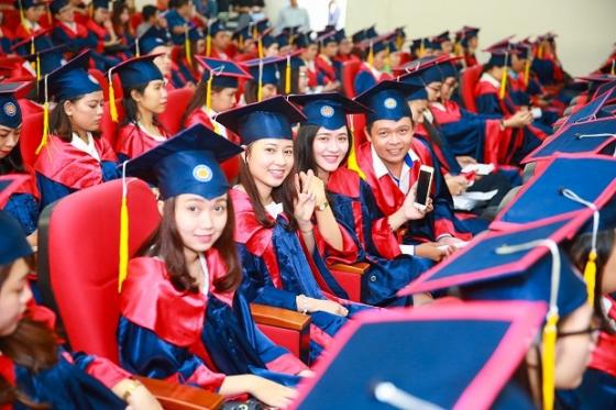 “Người Việt sĩ diện, khoe khoang, dễ chán nản khi gặp khó”