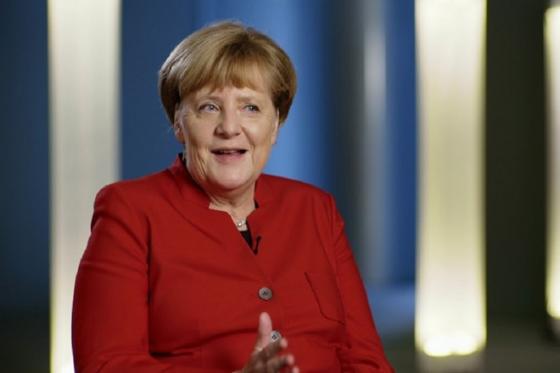 42 1 Cong Chieu Phim Tai Lieu Ve Thu Tuong Duc