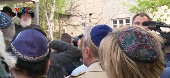 42 1 Duc Canh Bao Nguoi Do Thai Khong Doi Mu Kippah