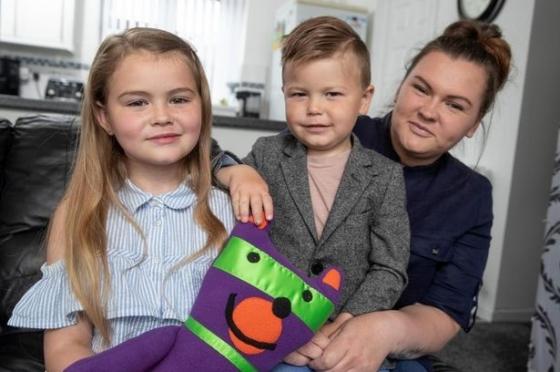 42 1 Co Be 7 Tuoi Cuu Song Ca Nha Nho Bai Hoc O Truong